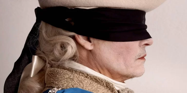 Johnny Depp como el rey Luis XV