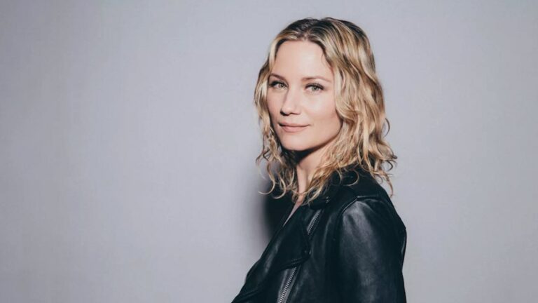 reboot de El Exorcista Jennifer Nettles