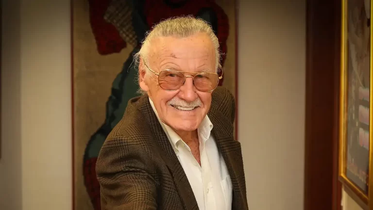 trailer del documental stan lee