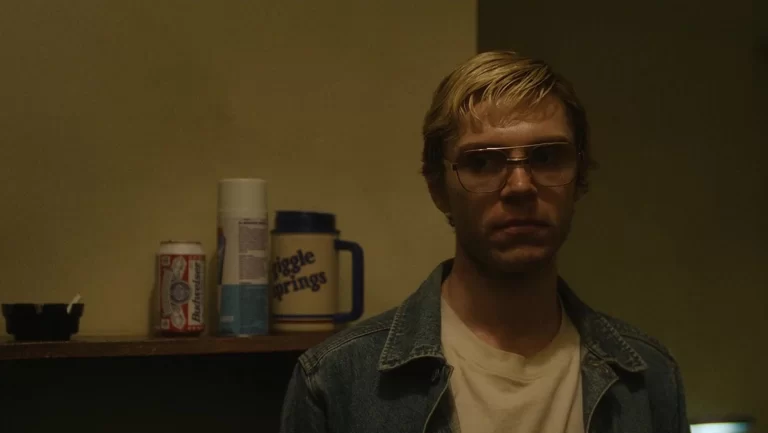 evan peters dahmer